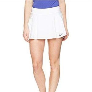 Nike Women’s Skort white